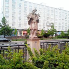 Socha svatého Jana Nepomuckého u Chomutovky v Chomutově