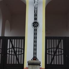 Kříž v Kozlově u kaple