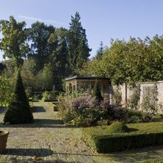 Boschwijk: Muur voormalige moestuin