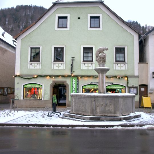 Händlhaus mit Gartenpavillon