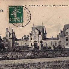 Château du Pineau