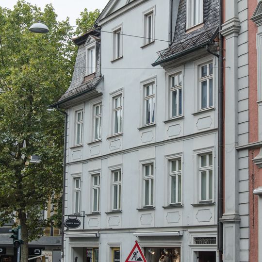 Wohn- und Geschäftshaus in Ecklage