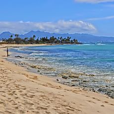 Oneʻula Beach