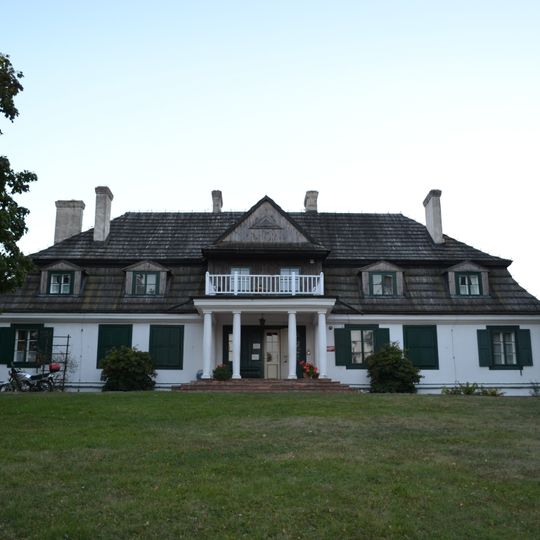 Dwór z Moniaków, Lubelska 22 w Janowcu