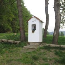 Kaplička východně od Pečetína