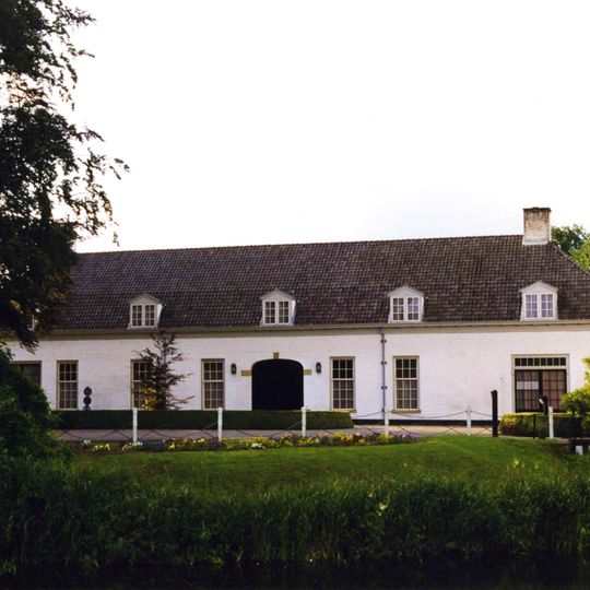 Huis 't Velde: koetshuis
