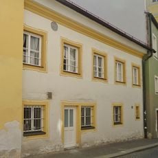 Wohnhaus mit ehemaligem Lagerraum
