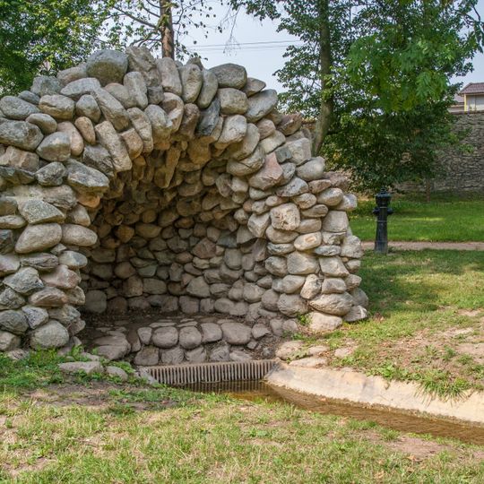 Grotta v zámeckém parku v Litomyšli