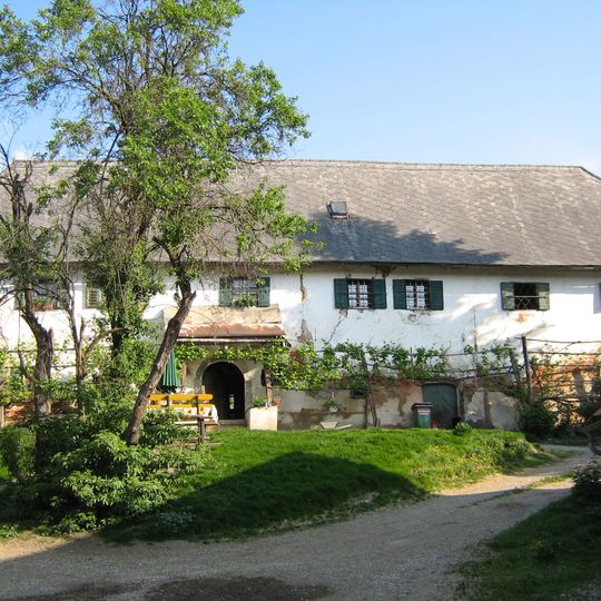 Bauernhaus Tanzer mit Wachsfigur Jesuskind in barockem Schrein