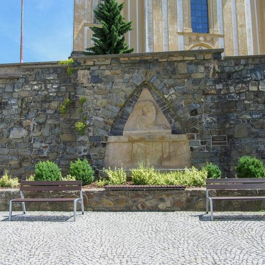 Pomník padlým ve Šternberku na Horním náměstí