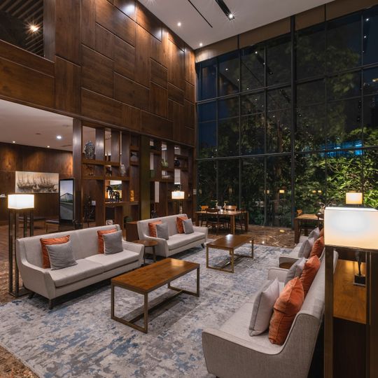 Veranda Hotel