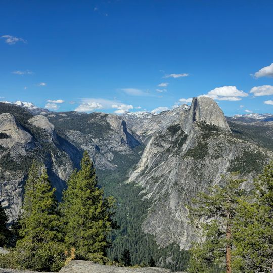 Glacier Point Hotel