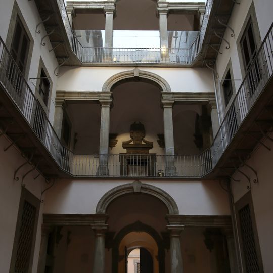 Palazzo Huigens