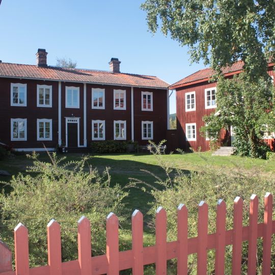 Hälsingegårdar