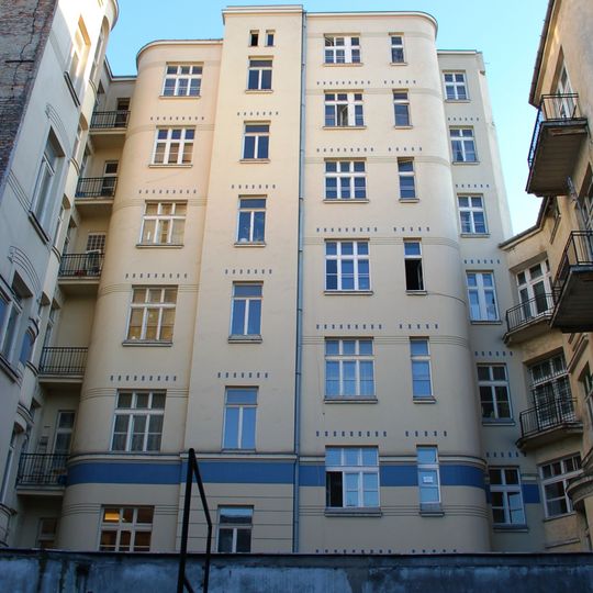 Oficyna kamienicy rodziny Liedtke Pod Messalką wraz z Łaźnią Centralną