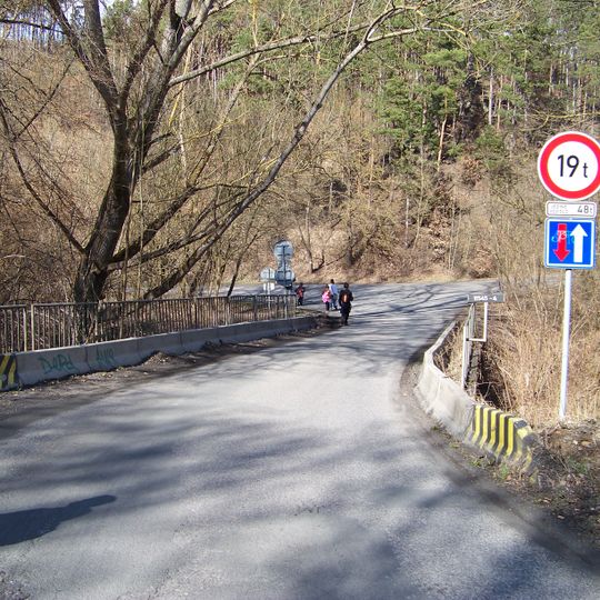 Road bridge over the Suchomastský potok nearby Havlíčkův Mlýn