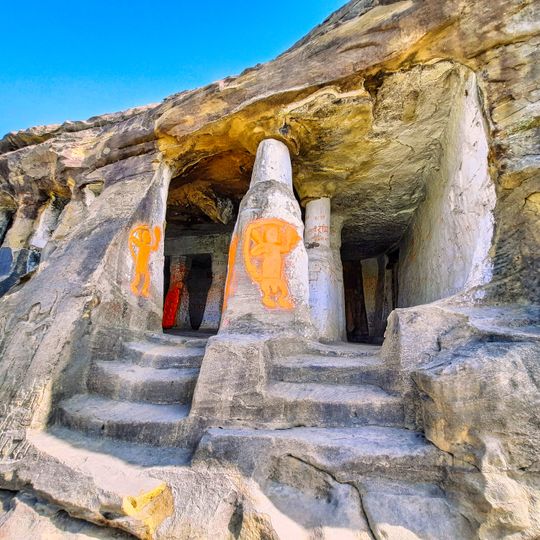 Silahara Caves, Gambhirwa Tola Anuppur