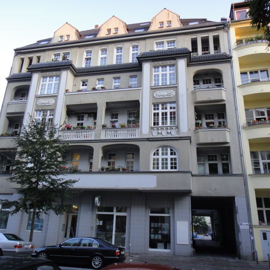 Mietshaus & Fabrikgebäude Belziger Straße 35 & 35A