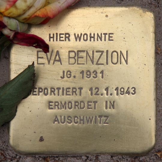 Stolperstein dedicated to Eva Benzion