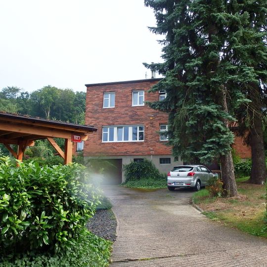 Dvojdům Nad Ovčírnou VI čp. 627 a 5684