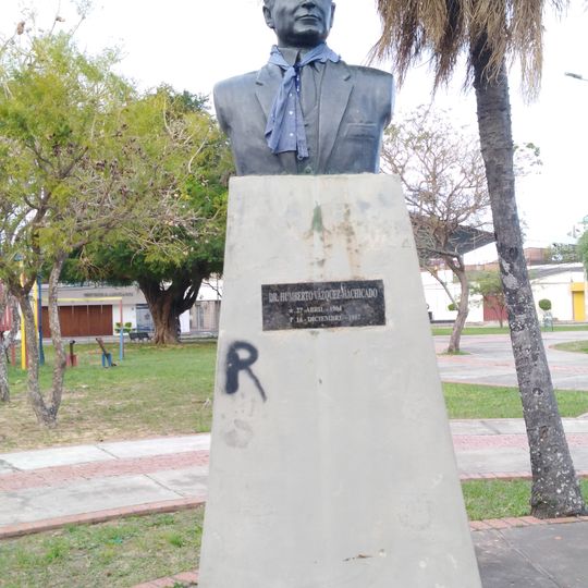 Busto del Dr. Humberto Vásquez Machicado