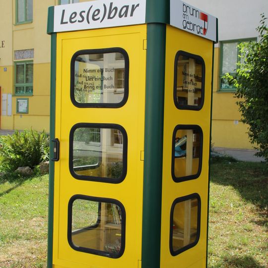 Public bookcase Brunn am Gebirge