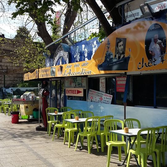 Guinguette Chez Fifi, Bar de la Marine