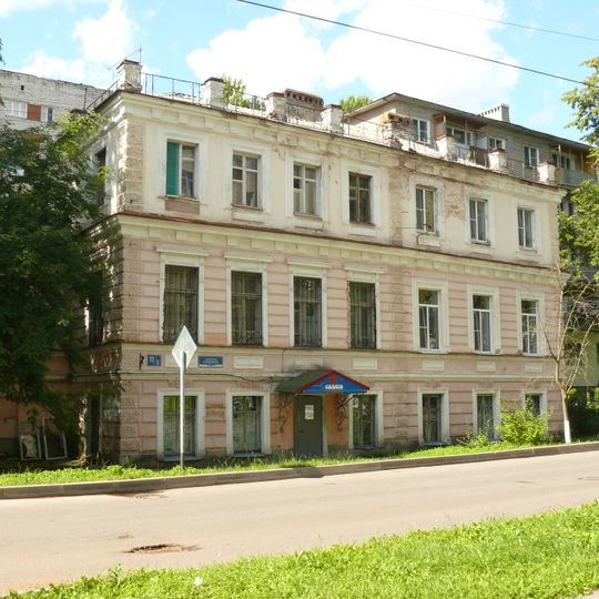 Дом инженерного полковника М.П. Петрова с флигелем