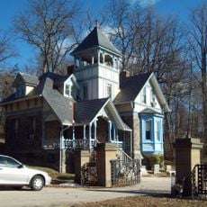 Lorraine Park Cemetery Gate Lodge