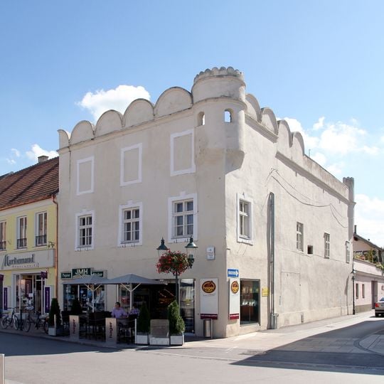 Wohn- und Geschäftshaus, ehem. Babenbergerhof
