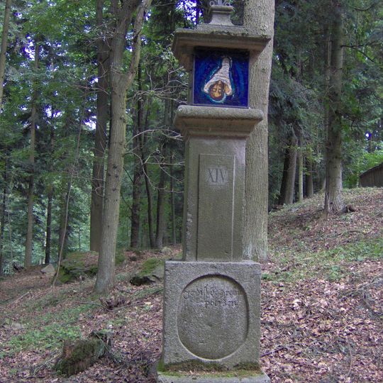 Boží muka na křížové cestě u Kamenice nad Lipou - 14. zastavení
