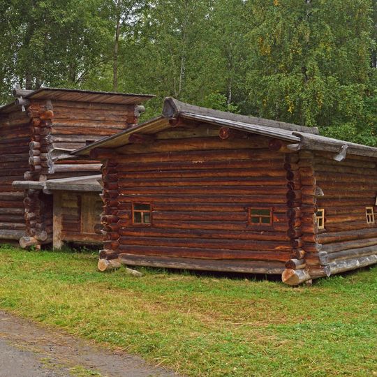 Дом-двор Первышина