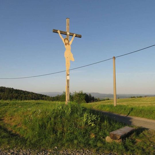 Dřevěný kříž u Svébohova na rozcestí