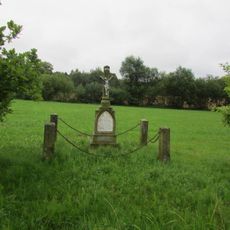 Kříž v jižní části Čenkova u Valchovského potoka