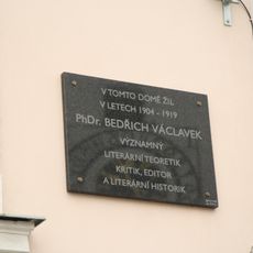 Pamětní deska Bedřicha Václavka ve Starči