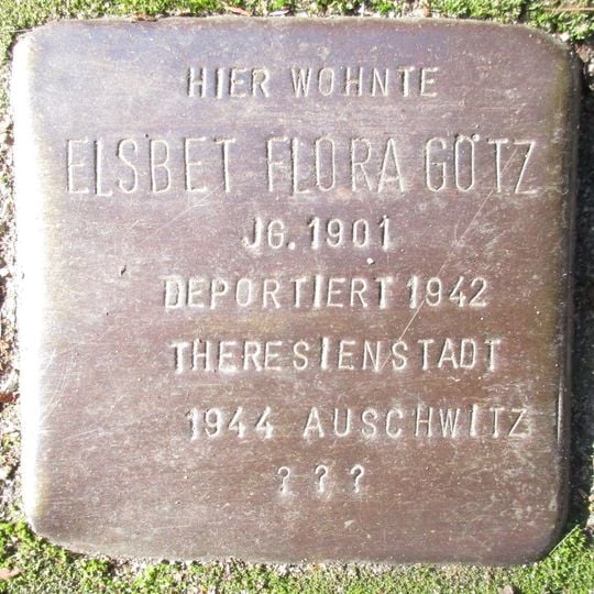 Stolperstein en memoria de Elsbet Flora Götz