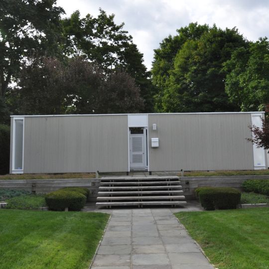 Philip M. and Deborah N. Isaacson House