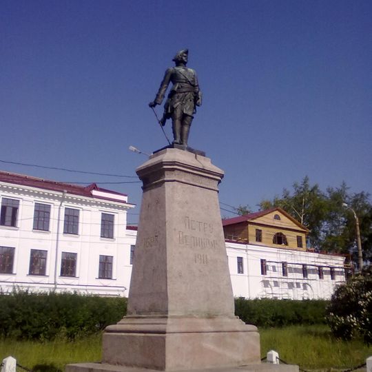 Monument to Peter the Great in Arkhangelsk