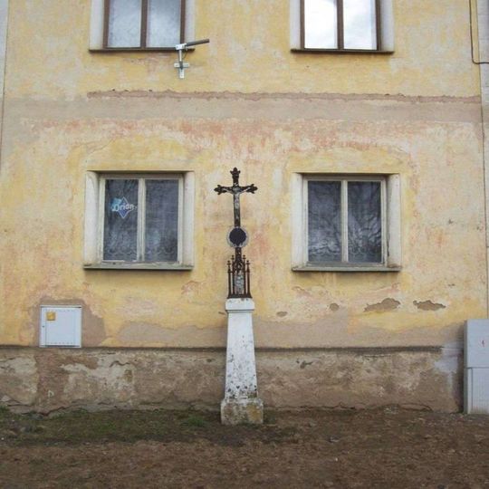 Kříž v Blížejově na návsi