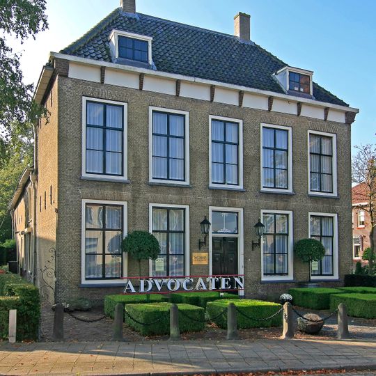 Steenenstraat 2, Oud-Beijerland