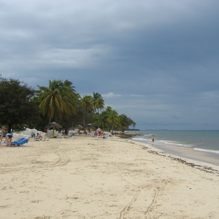 Guardalavaca Beach