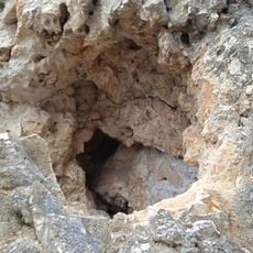 Hosszúerdő-hegyi Cave