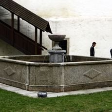 Kašna u kláštera v Milevsku