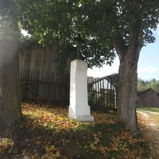 Kříž na rozcestí v Dolní Bělé