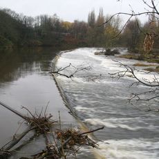 Weir On River Aire At Armley Mills