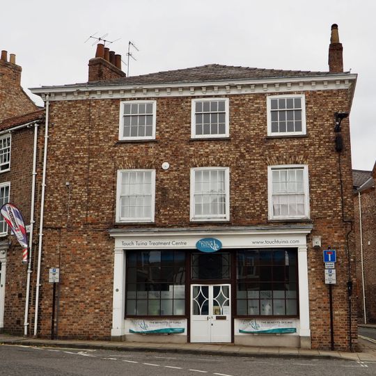 11, St Saviours Place